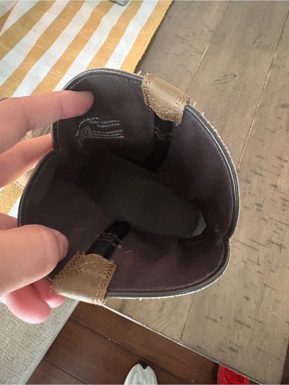 Boys Ariat western boots size 4.5